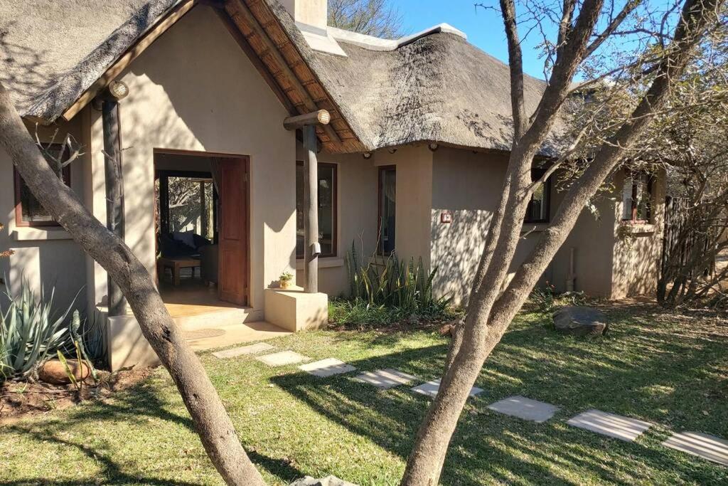 13 Raptors Lodge Hoedspruit Extérieur photo